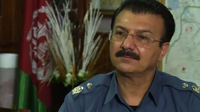 ښاغلی امین وايي، تورې ښیښې لرونکي او بې پلېټه موټر، چې بمګر پکې سپاره وو، دوه ځلې له امنیتي کامرو تېر شوي او ځانونه یې د کورنیو چارو وزارت ته رسولي