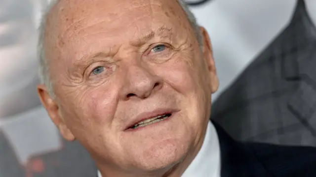 Anthony Hopkins Ən Yaxşı Aktyor Oscarını "Ata" filmindəki ifasına görə alıb