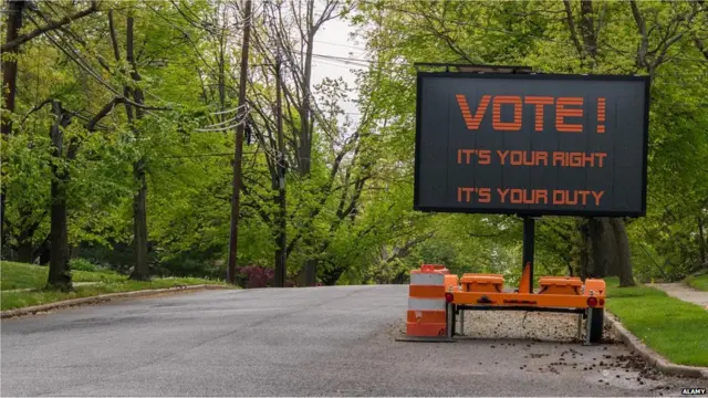 वोट इज़ यॉर राइट लिखी स्क्रीन