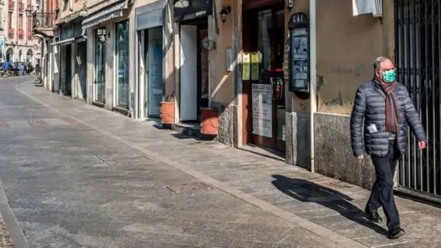 Италиянын Кодоньо шаарынын көчөлөрүндө киши жок, бул шаар вирустун чордону болуп калды
