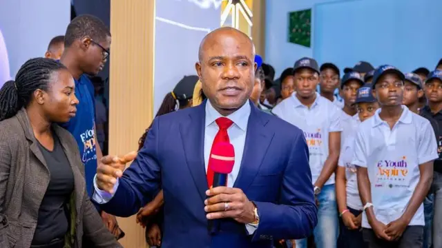 Gọvanọ Peter Mbah nke Enugwu Steeti