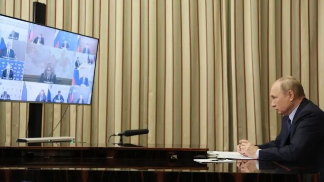 Британский суд встал на сторону Абрамовича в иске по книге "Люди Путина ...