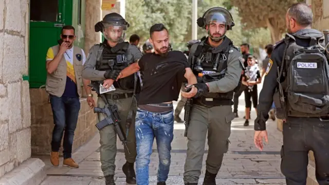 задержание на храмовой горе