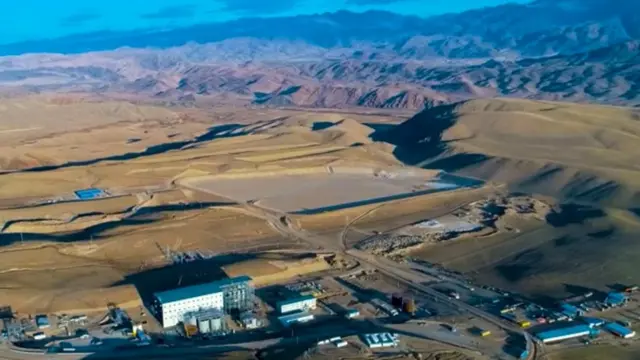 Жерүй кени Таласта, деңиз деңгээлинен 3600-3800 метр бийиктикте жайгашкан