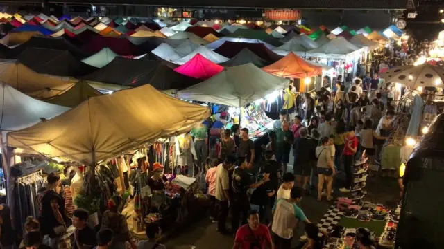 Chợ đêm ở Bangkok