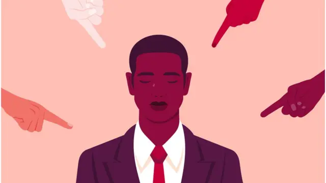 নারীবাদীরা মনে করেন, বাংলাদেশে পুরুষরা নির্যাতনের শিকার হওয়ার কথা প্রকাশ করলে তাদের দিকেও উল্টো আঙুল তোলা হয়।