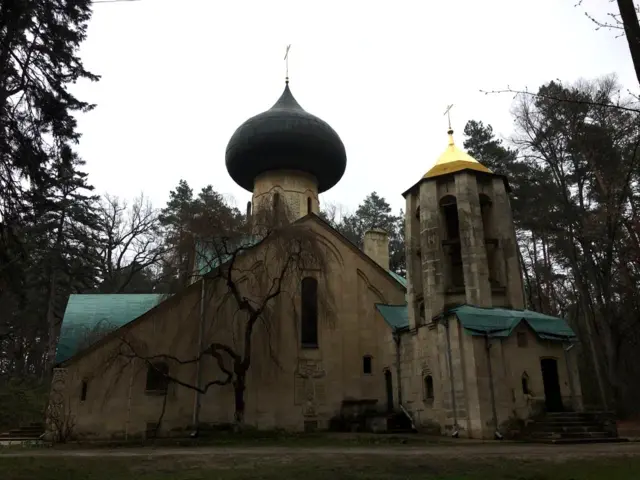 храм