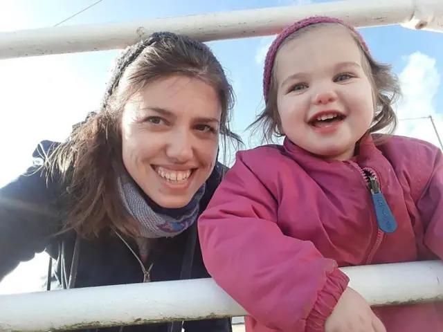 Після народження дочки у Кей Нікнем діагностували гостру нестачу вітаміну D