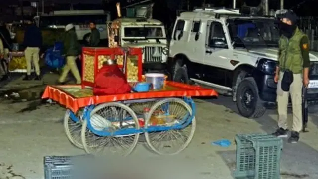 गोलगप्पे का ठेला