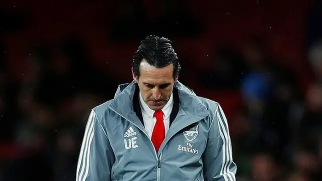 Mkufunzi wa Arsenal Unai Emery amefutwa kazi baada ya kuongoza timu hiyo kwa kipindi cha miezi 18.