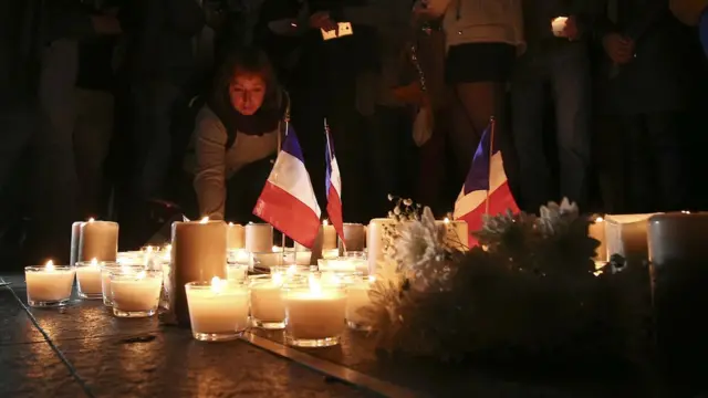 Banderas francesas y velas