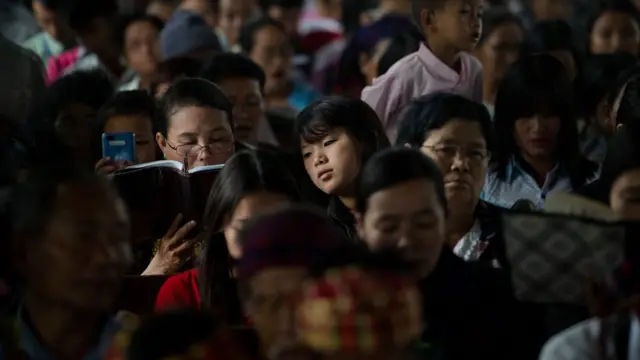 ผู้หญิงหลายหมื่นคนในรัฐกะฉิ่น และรัฐฉาน เผชิญความยากลำบาก จากความขัดแย้ง