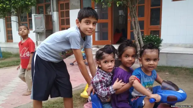 ਅਜਿਹੇ ਵਿੱਚ ਸ਼ੈਲਟਰ ਹੋਮਜ਼ ਵਿੱਚ ਕੰਮ ਕਰਨ ਵਾਲੇ ਅਤੇ ਉਨ੍ਹਾਂ ਨੂੰ ਚਲਾਉਣ ਵਾਲਿਆਂ ਵਿੱਚ ਸਬਰ ਅਤੇ ਨਿਮਰਤਾ ਹੋਣੀ ਜ਼ਰੂਰੀ ਹੈ