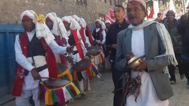 मनोनयनको तामझाम