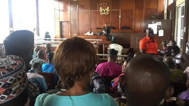 Aworan inu ile ẹjọ