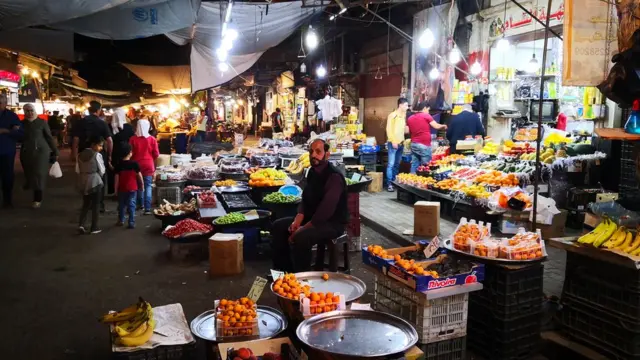 سوق باب سريجة قبل موعد السحور