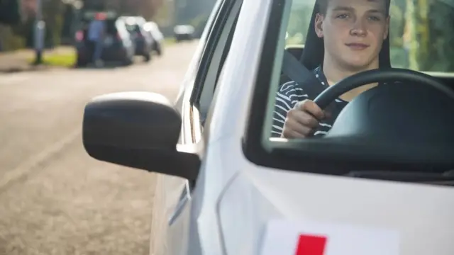 يوصي خبراء بأن يتحدث الآباء مع أطفالهم بشأن استخدام مثل هذه التطبيقات، وتعديل استخدامها مع تقدمهم في السن