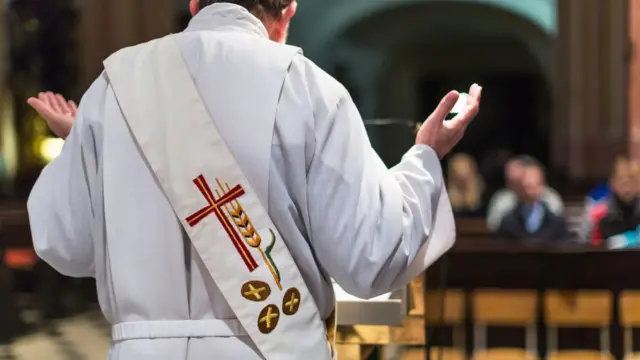 Más de 4.000 víctimas y cientos de curas involucrados: la enorme magnitud  de los abusos sexuales a menores dentro de la Iglesia católica en Australia  - BBC News Mundo
