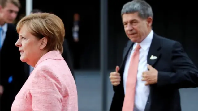 Merkel e Sauer