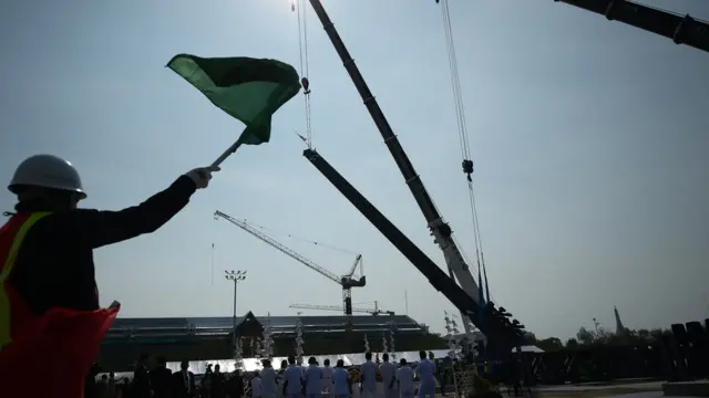 เสาเอกพระเมรุมาศ