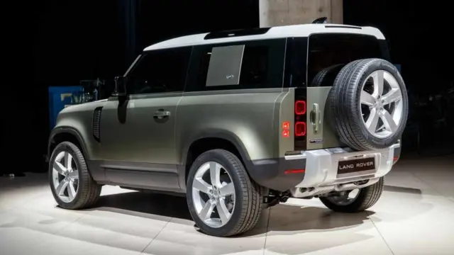 طراحی دیفندر جدید برداشتی مدرن از مدل کلاسیک این ماشین است