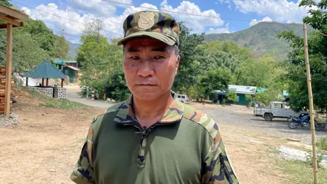 チン民族軍のフテト・ニー広報官