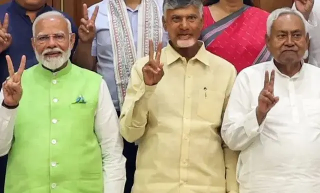 নরেন্দ্র মোদীর সঙ্গে চন্দ্রবাবু নাইডু এবং নীতীশ কুমার। 