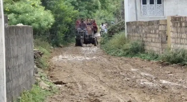 ગામના લોકોએ આપી આત્મવિલોપનની ચીમકી
