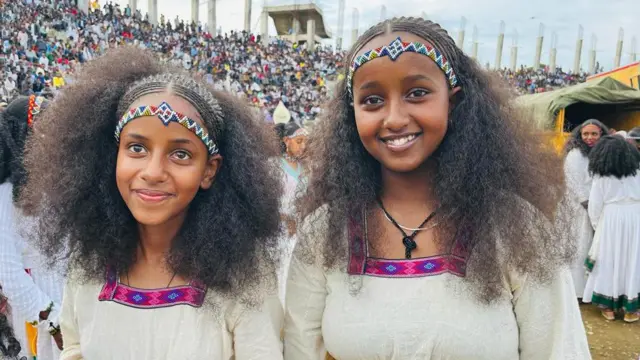 ይህን በዓል ልጃገረዶች ድምቀት ያከብሩታል።
