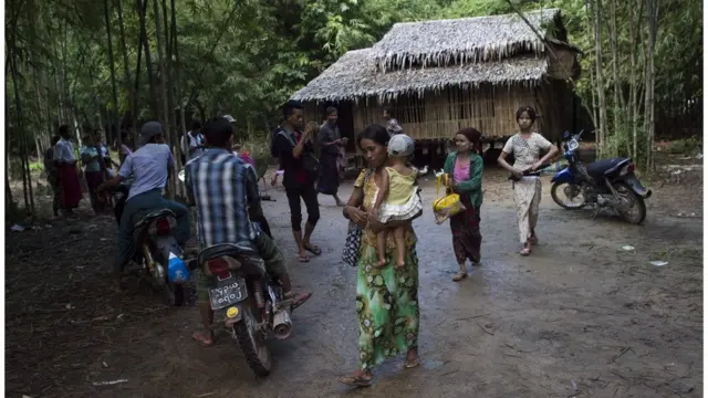 Nyo Nyo Win mama ya wasichana