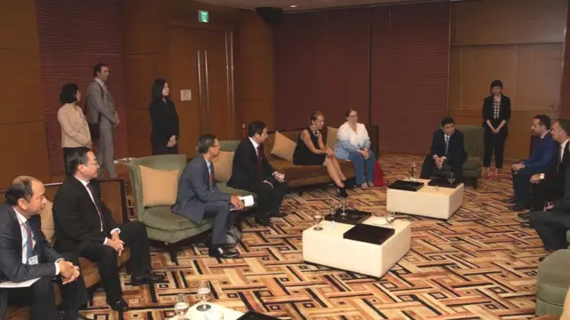 Amcham: Ông [Chủ tịch TP HCM Nguyễn Thành Phong] rõ ràng đang cố gắng làm hết sức mình để bảo vệ sức khỏe và sự an toàn của người dân TP HCM.