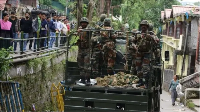 দার্জিলিংয়ে সেনা মোতায়েন করা হয়