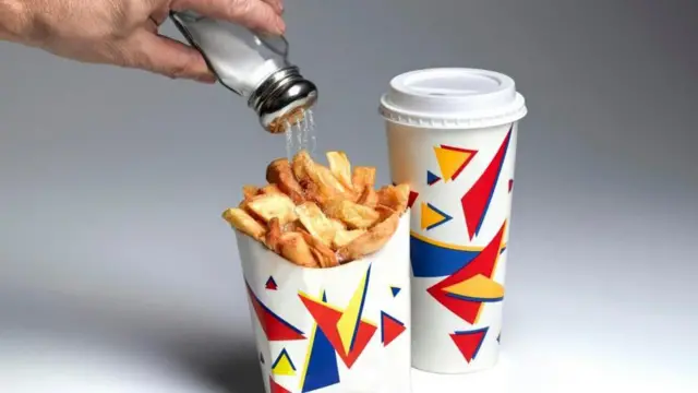 உடல்நலம்: ஒருநாளைக்கு எவ்வளவு உப்பு எடுத்துக்கொள்ள வேண்டும்? அதிகமாக எடுத்தால் என்ன ஆகும்?