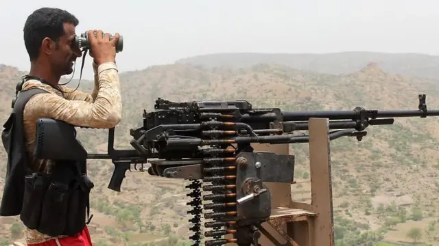 யேமன் போர்: தொடங்கிய சில நிமிடங்களில் முறிந்த போர் நிறுத்தம்