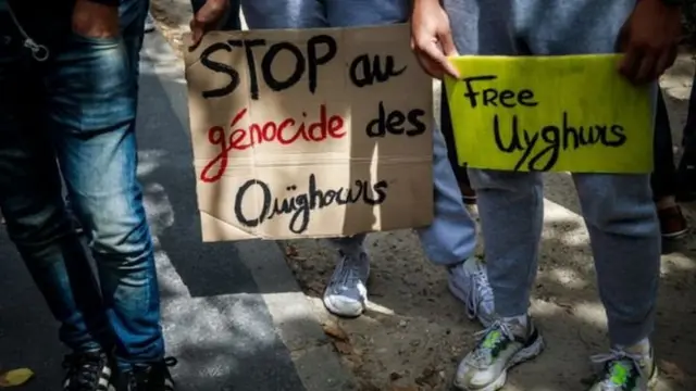 चीन में वीगरः मॉडल के वीडियो से मिली नज़रबंदी के हालात की झलक