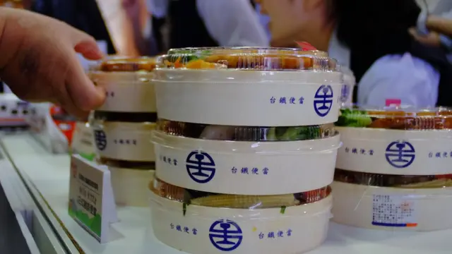 台湾一场展览会上销售的台湾铁路管理局便当