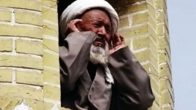 ਕੈਂਪਾਂ ਤੋਂ ਬੱਚ ਕੇ ਆਏ ਲੋਕਾਂ ਦਾ ਕਹਿਣਾ ਹੈ ਕਿ ਚੀਨੀ ਸਰਕਾਰ ਵੱਲੋਂ ਉਨ੍ਹਾਂ 'ਤੇ ਕਾਫੀ ਤਸ਼ੱਦਦ ਢਾਏ ਜਾ ਰਹੇ ਹਨ