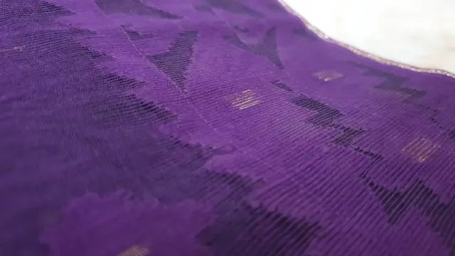 জামদানির সুতায় মাড় দেয়া থাকে।