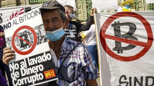 Manifestación contra el bitcoin