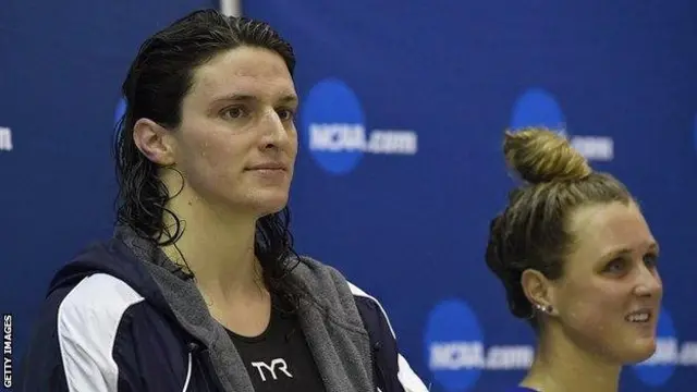 리아 토마스는 앞서 2019년 호르몬 대체 요법을 시작하기 전까지 대학 남자부에서 활약했다