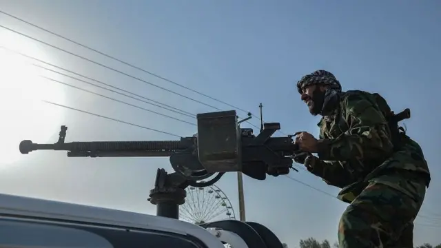 Боец правительственных сил Афганистана под Гератом