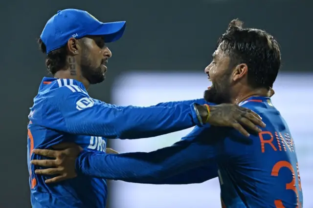 இந்தியா - ஆஸ்திரேலியா கிரிக்கெட்