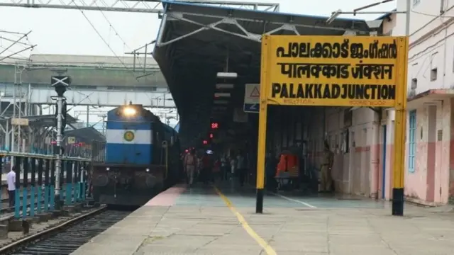 రెహమాన్, సజితలు పాలక్కాడ్ జిల్లాలోని ఒకే ప్రాంతంలో ఉండేవారు.