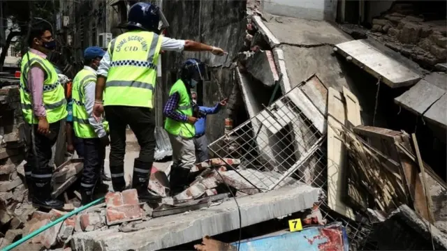 বিস্ফোরণের পর উদ্ধার তৎপরতা চলছে