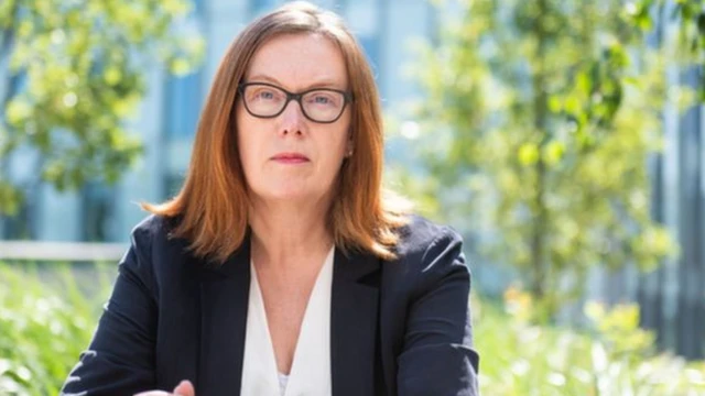 سارة غيلبرت العالمة البريطانية