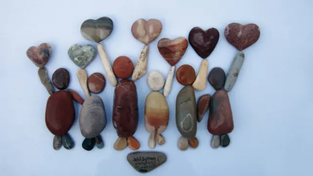 Dhagxaan ah sida dad wadne kor u haya