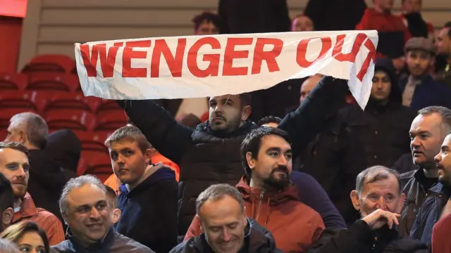 Banner of Wenger out