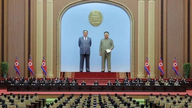 북한 관영 조선중앙통신은 27일 "조선노동당 중앙위원회 제8기 제6차 전원회의 확대회의가 2022년 12월 26일 노동당 중앙위원회 본부청사에서 소집됐다"고 보도했다