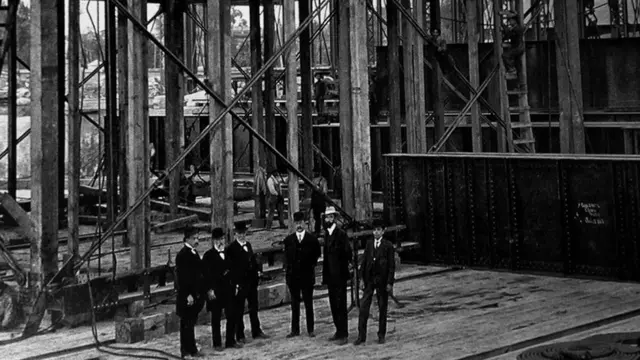 Cimientos Palacio Legislativo