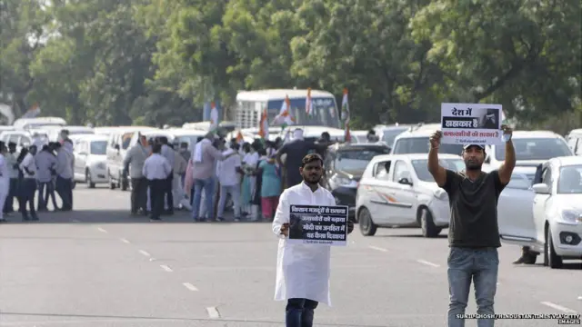 પ્રતીકાત્મક તસવીર